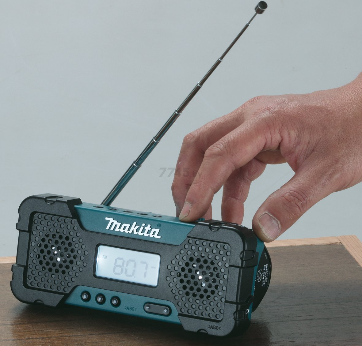 Аккумуляторное радио MAKITA MR051 (MR051) - Фото 4