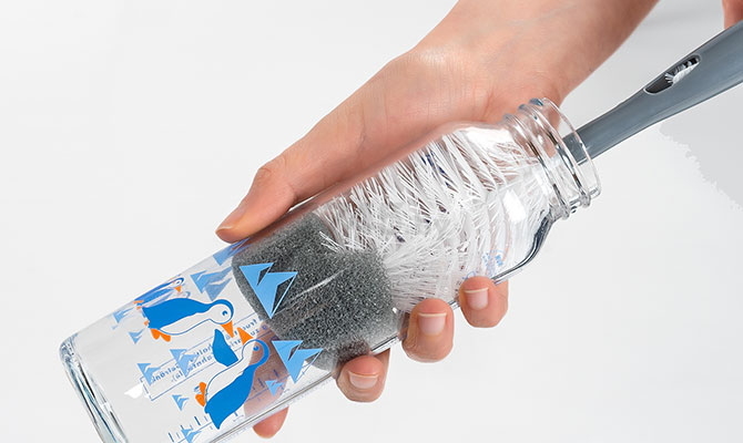 Ершик для бутылочек REER с чистящей губкой 2 в 1 (21031) - Фото 6