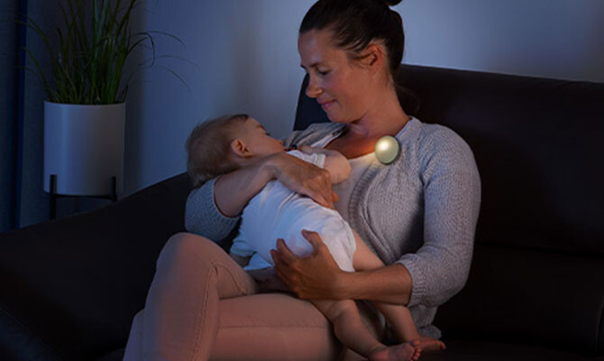 Ночник детский светодиодный REER ClipLight для кормления ребенка с клипсой светло-серый (52361) - Фото 5