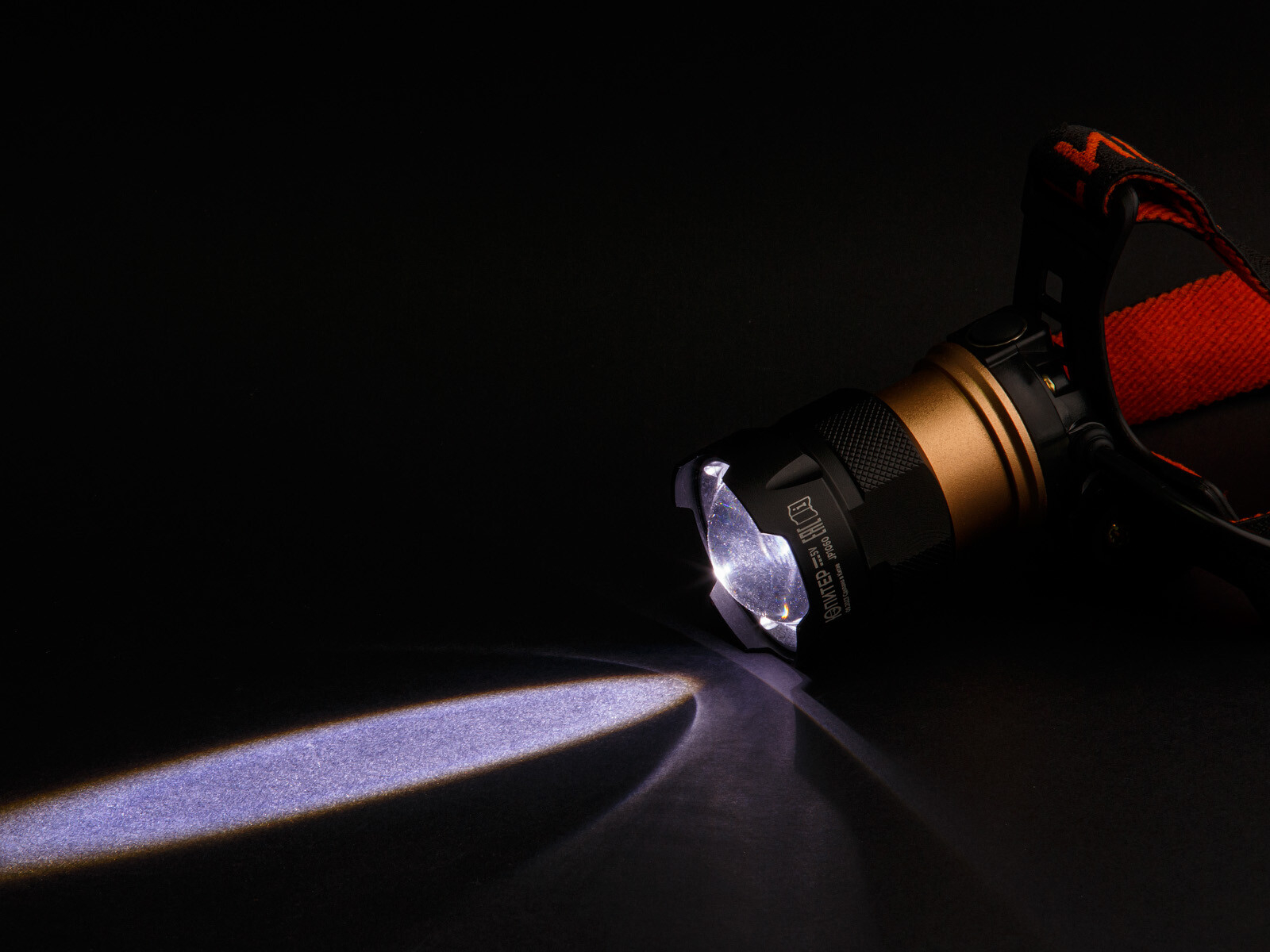 Фонарь налобный светодиодный аккумуляторный 10Вт ЮПИТЕР Zoom (JP1060) - Фото 10