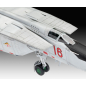Сборная модель REVELL Советский сверхзвуковой истребитель-перехватчик MiG-25 RBT Foxbat B 1:72 (3878) - Фото 3