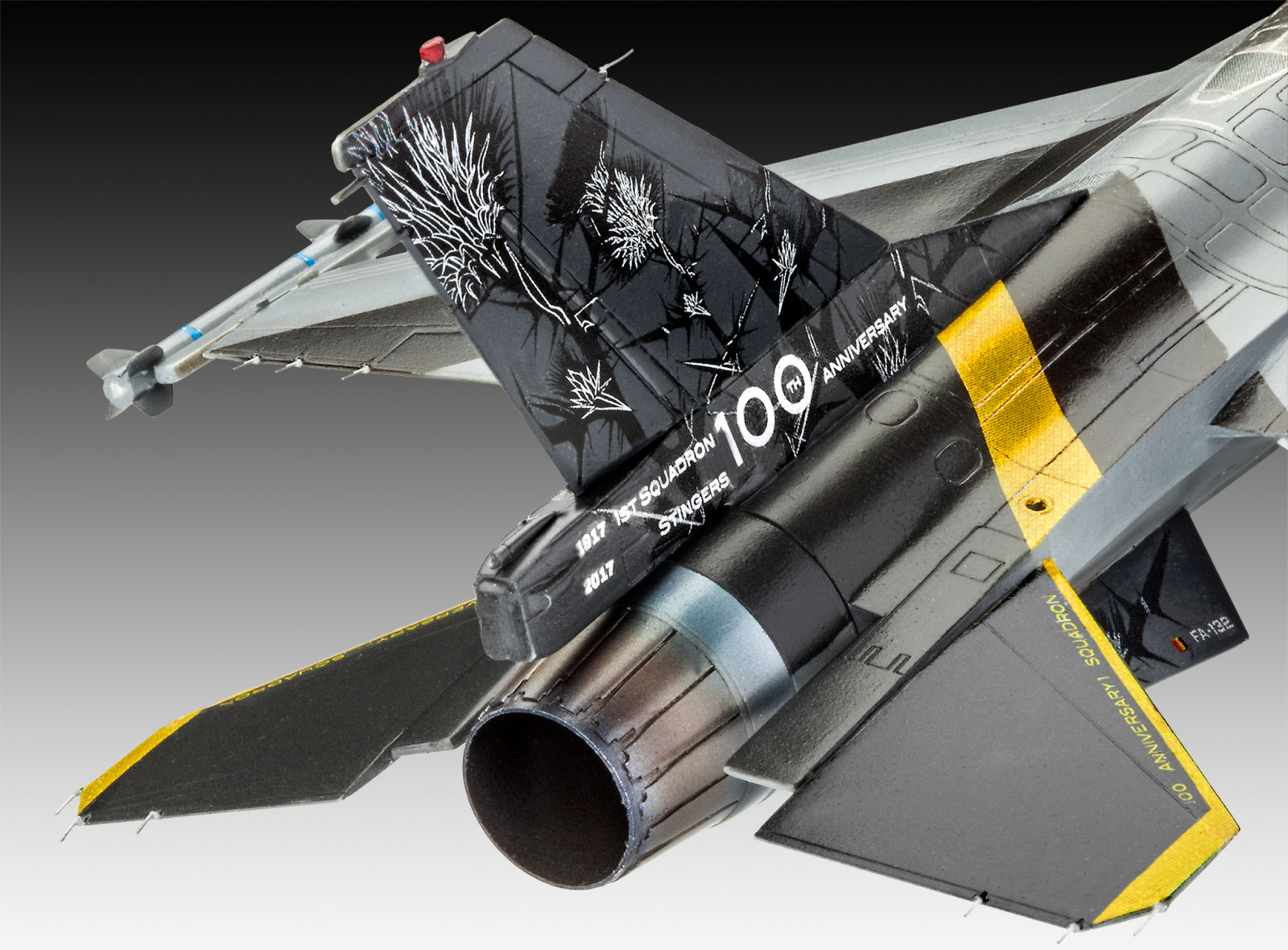 Сборная модель REVELL Многоцелевой истребитель F-16 Mlu 1:72 (3905) - Фото 2