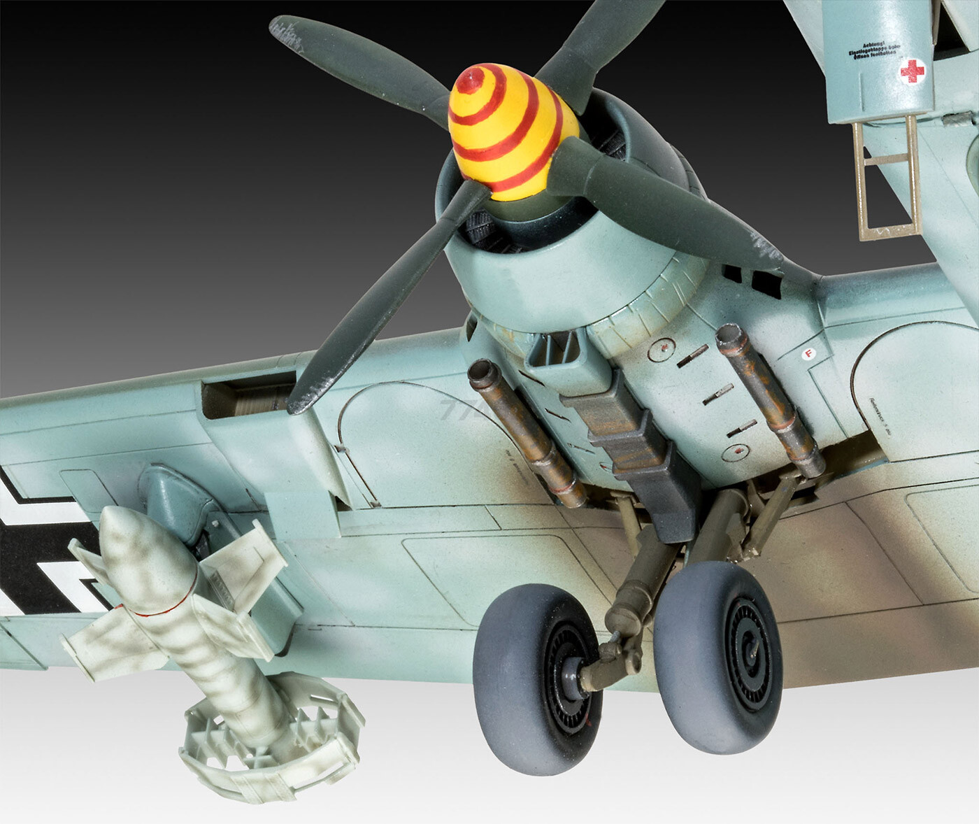 Сборная модель REVELL Немецкий тяжелый бомбардировщик Heinkel He177 A-5 Greif 1:72 (3913) - Фото 5