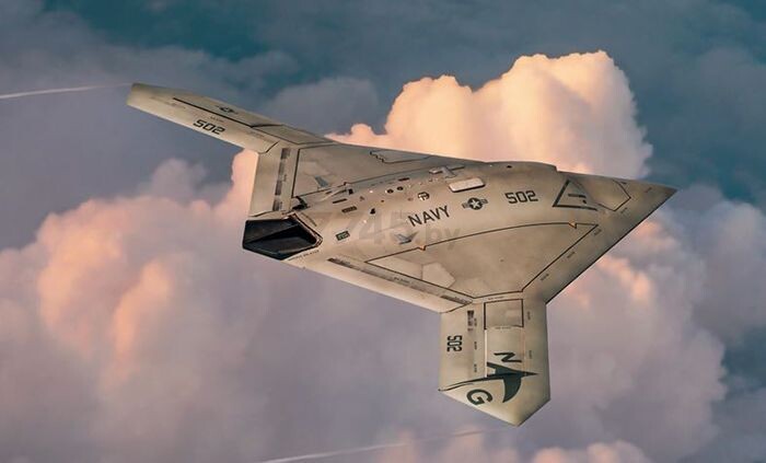Сборная модель ITALERI Боевой беспилотный летательный аппарат X-47B 1:72 (1421) - Фото 2