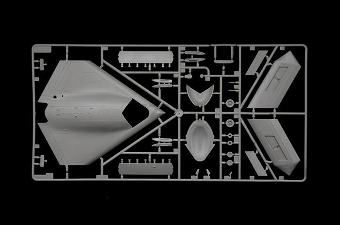 Сборная модель ITALERI Боевой беспилотный летательный аппарат X-47B 1:72 (1421) - Фото 6