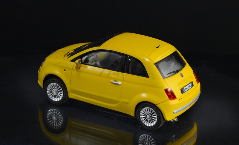 Сборная модель ITALERI Автомобиль Fiat 500 (2007) 1:24 (3647) - Фото 5