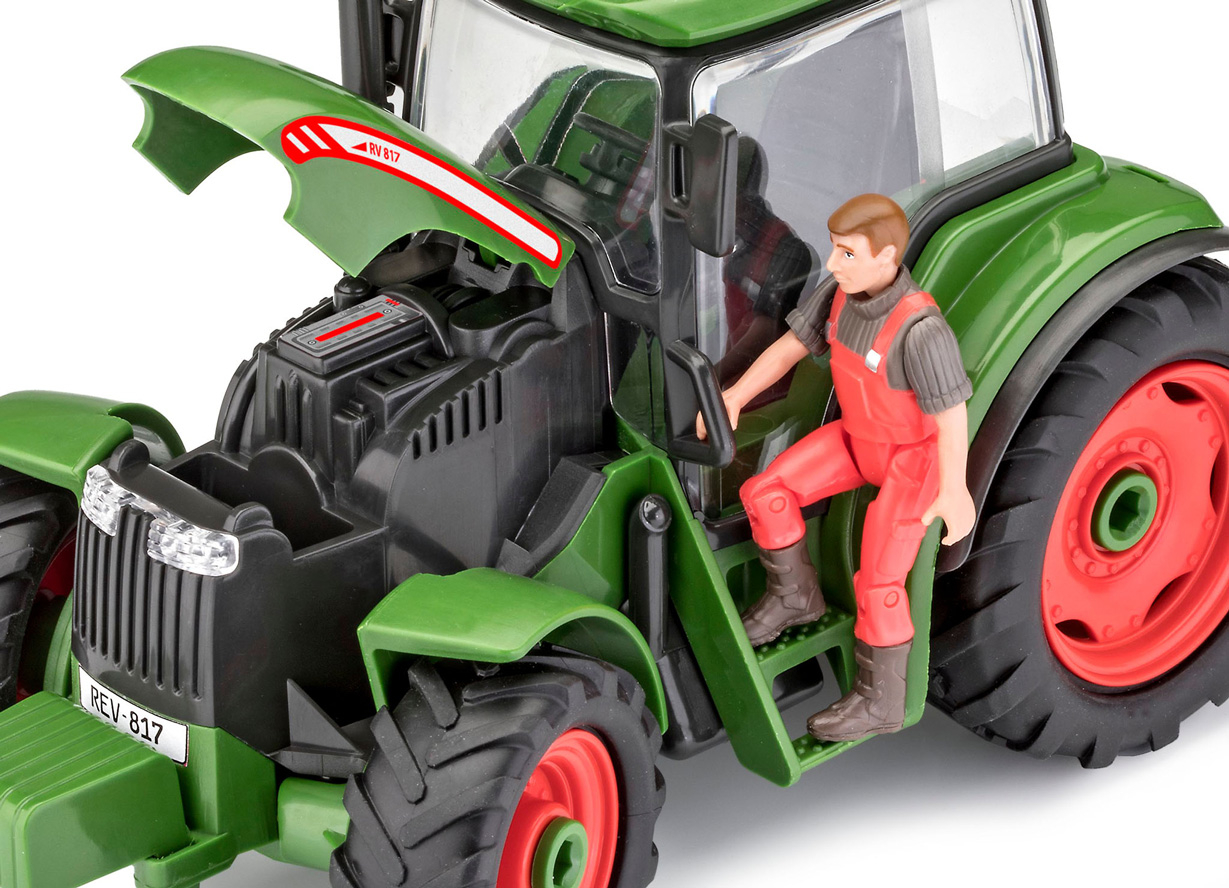 Сборная модель REVELL Трактор с прицепом и фигуркой 1:20 4+ (817) - Фото 2