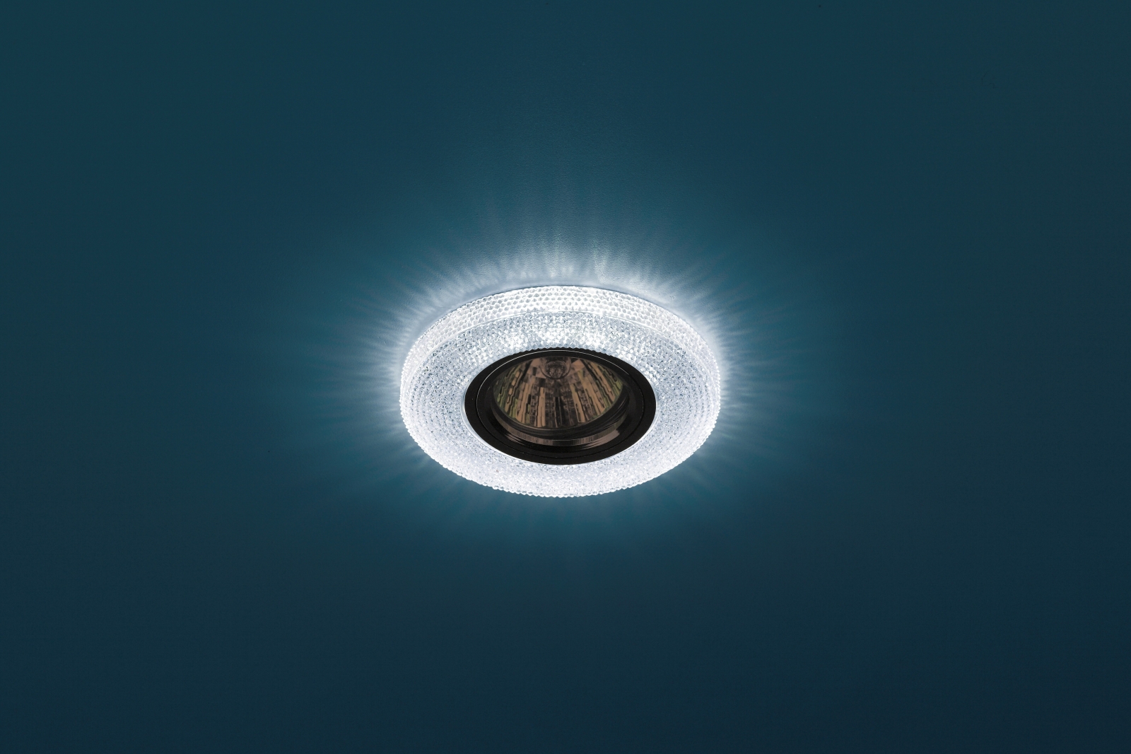 Точечный светильник под лампу GU5.3 с LED подсветкой ЭРА DK LD1 BL голубой (Б0018774) - Фото 3