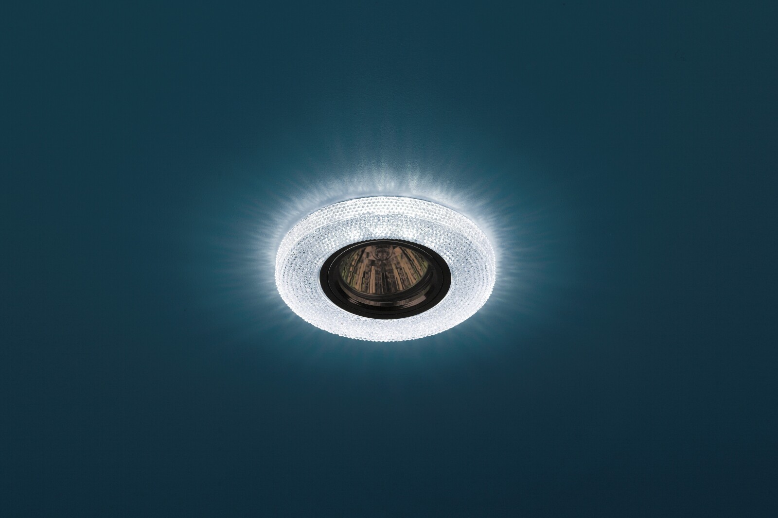 Точечный светильник под лампу GU5.3 с LED подсветкой ЭРА DK LD1 BL голубой (Б0018774) - Фото 3