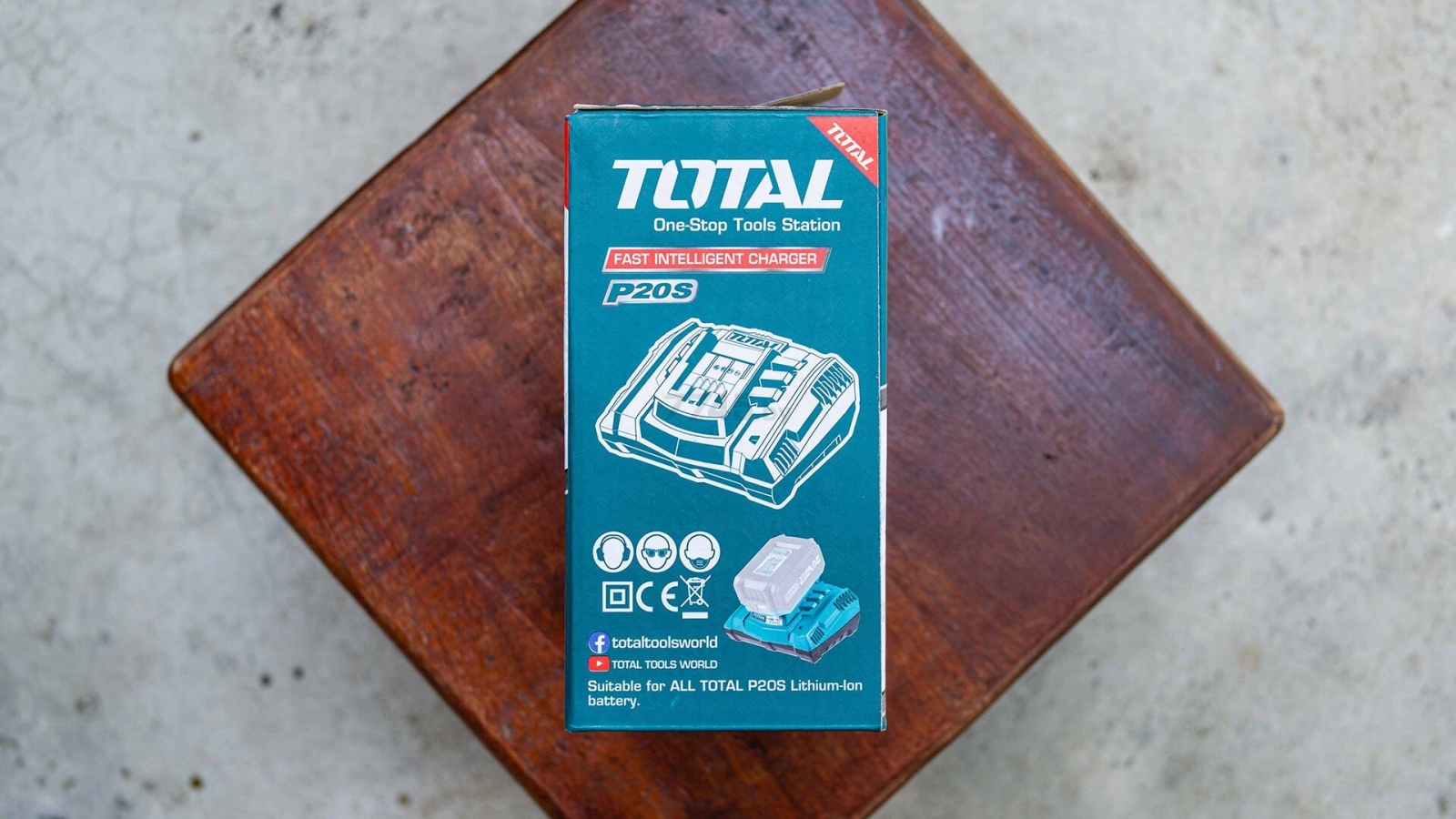 Зарядное устройство TOTAL TFCLI2003 - Фото 10