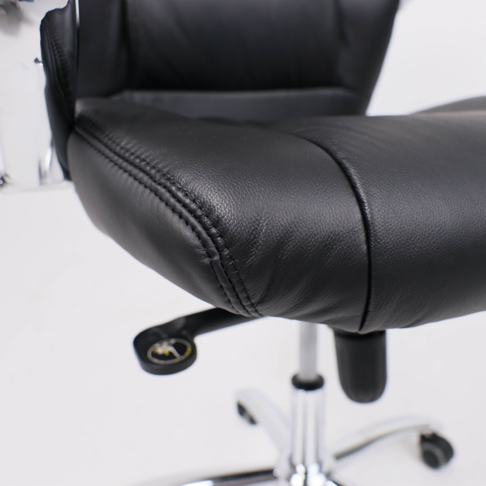 Кресло компьютерное AKSHOME Crocus натуральная кожа черный (104293) - Фото 5
