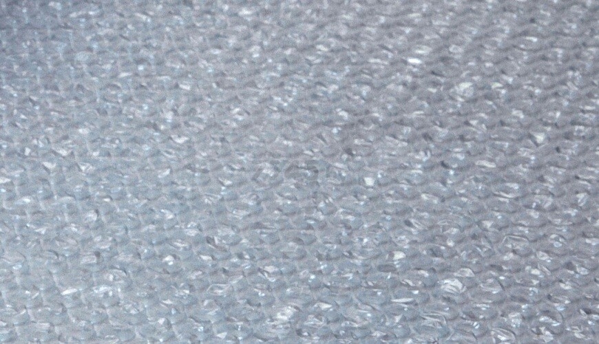 Пленка полиэтиленовая воздушно-пузырьковая ПАКЛЕНД ПИ-2-75 мидиролл 0.8х30 м - Фото 3
