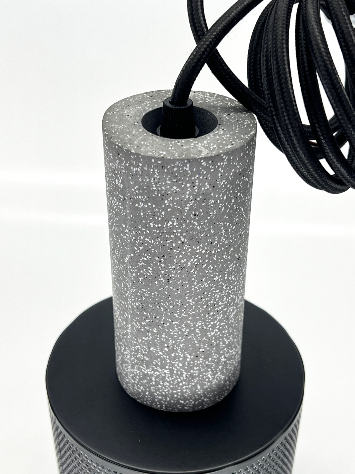 Подвесной светильник цилиндрический под лампу E27 с металлической сеткой, иск.камень, серый, IP20 (21407) - Фото 5