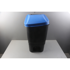 Контейнер для мусора пластиковый с педалью IDEA 60 л черный/синий (М2398) уцененный (0001427800)